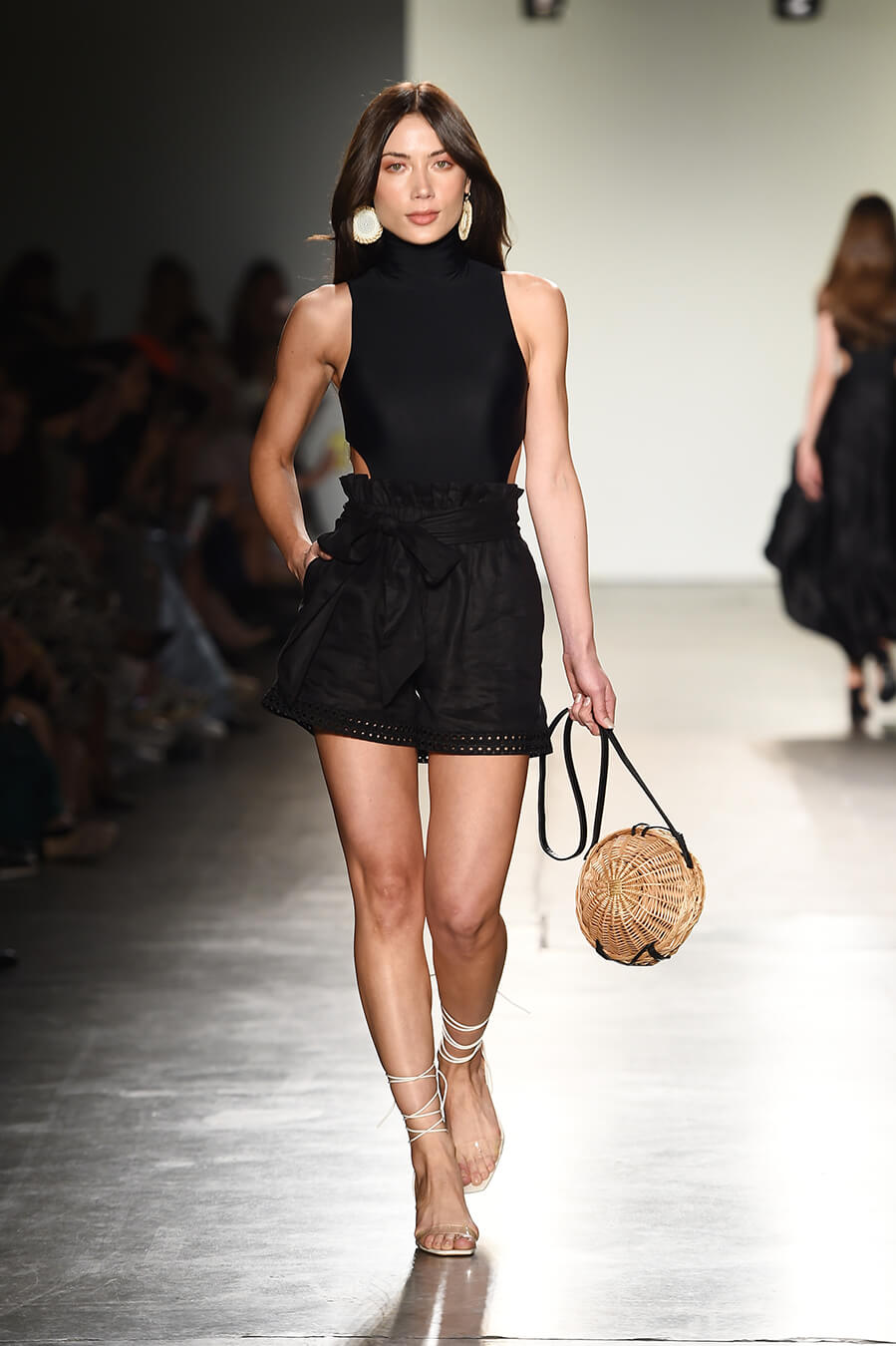 Bañador y body negro Sonya de cuello alto con cut-outs