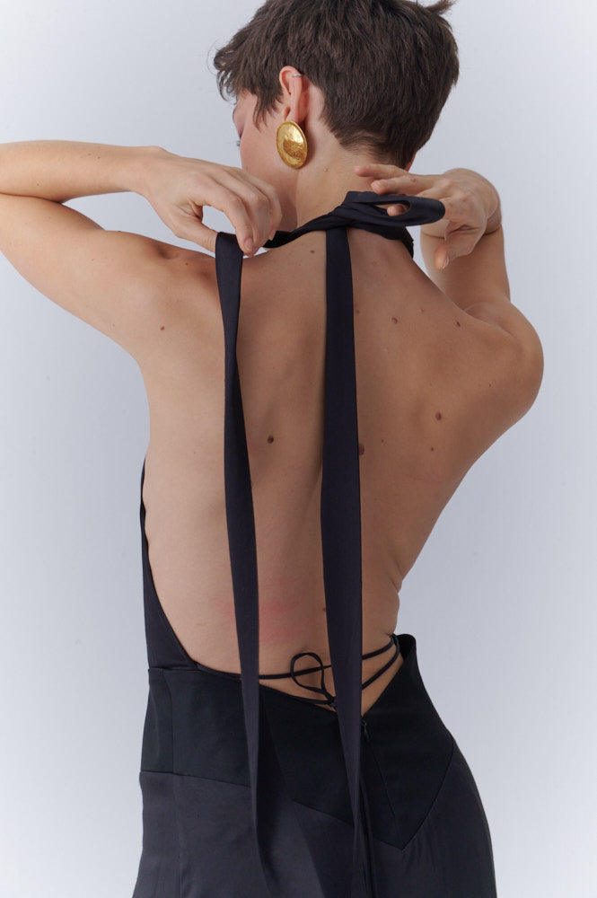 Vestido largo La Emperifollá de satén negro