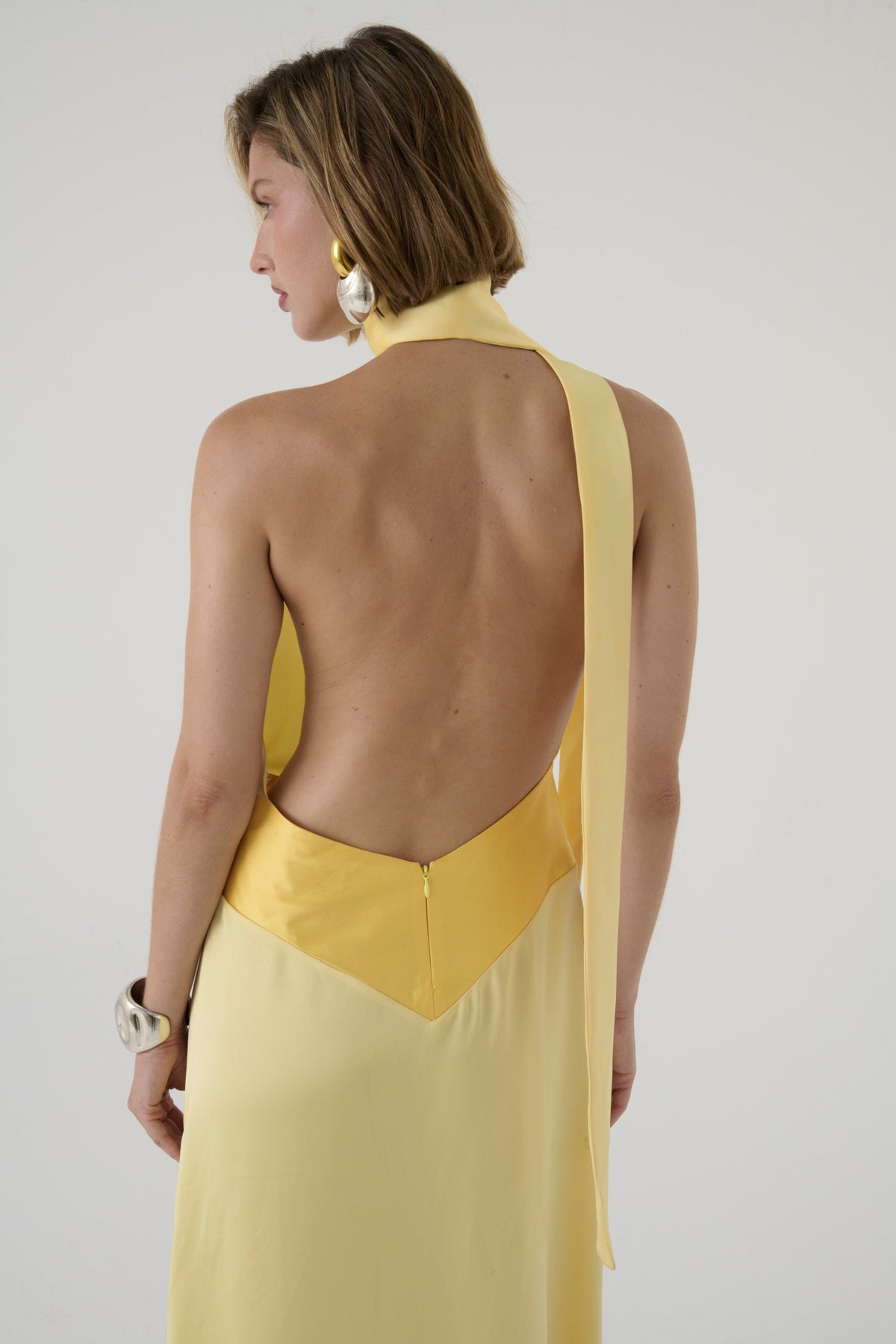 Vestido La Emperifollá en amarillo mantequilla