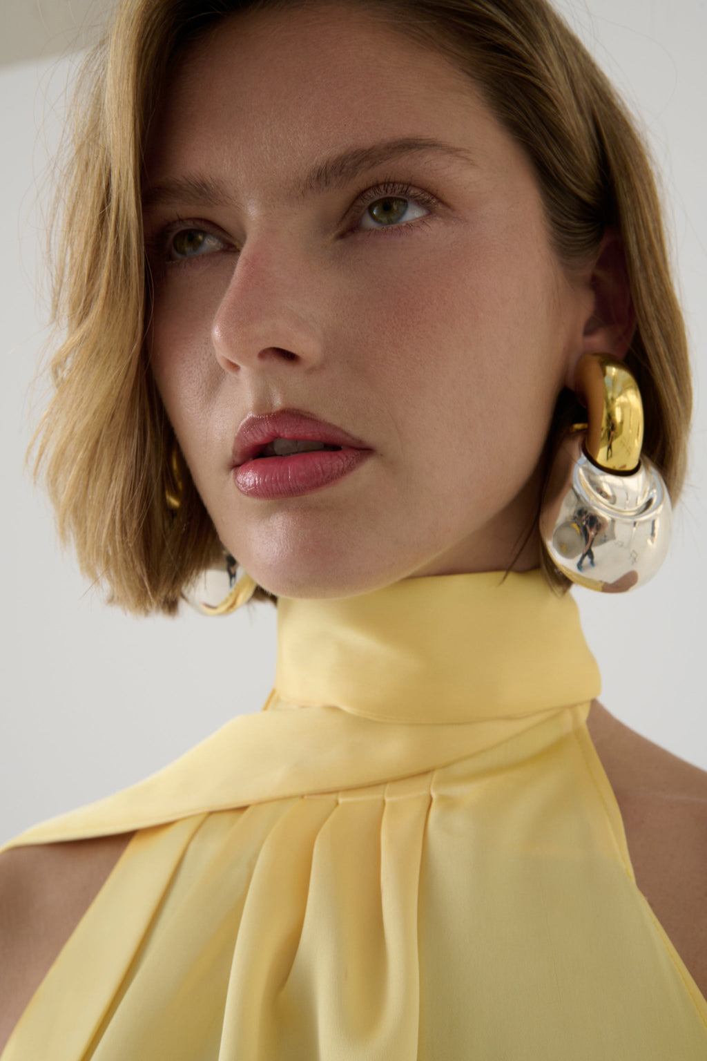 Vestido La Emperifollá en amarillo mantequilla
