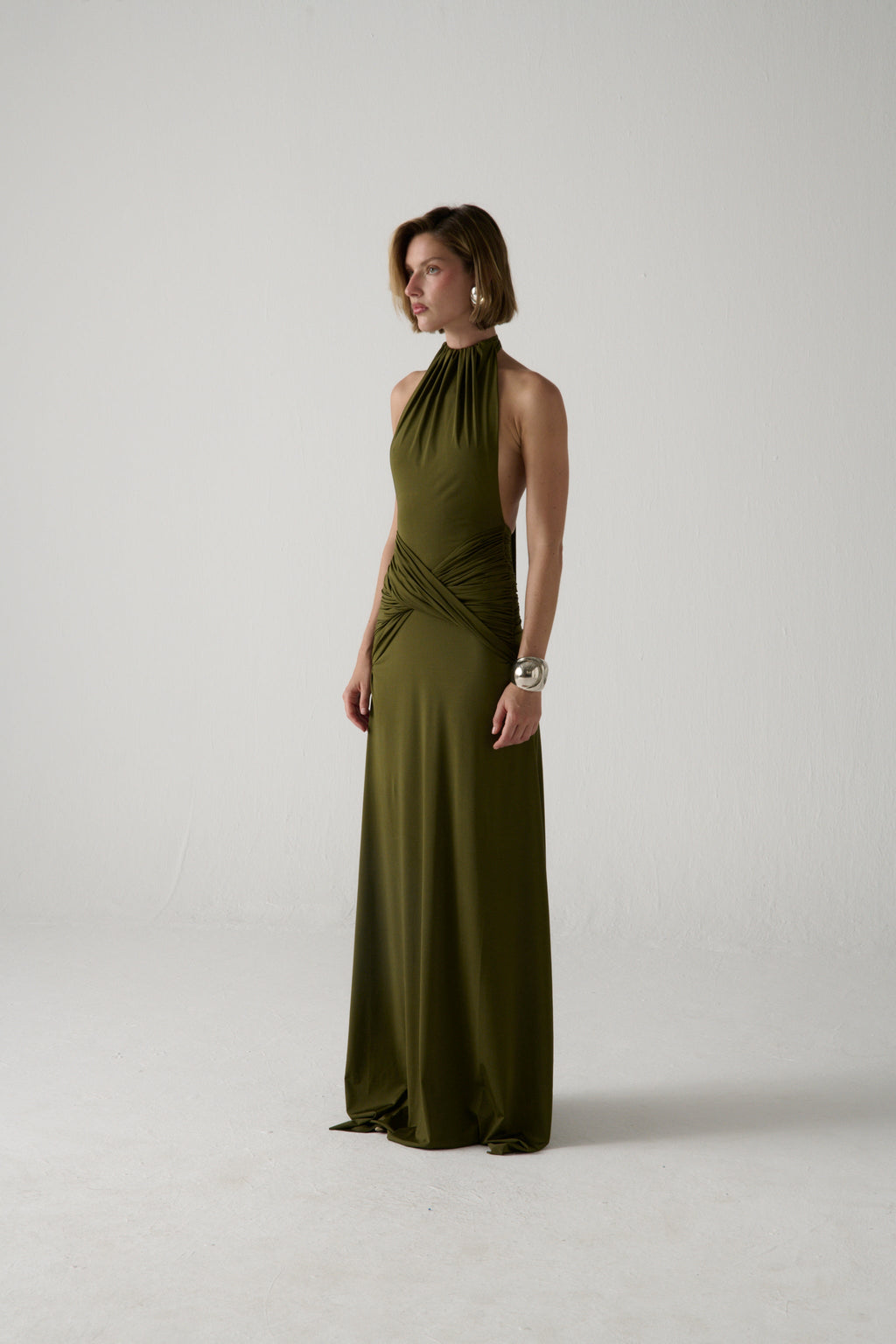Vestido halter La Salsera en verde oliva