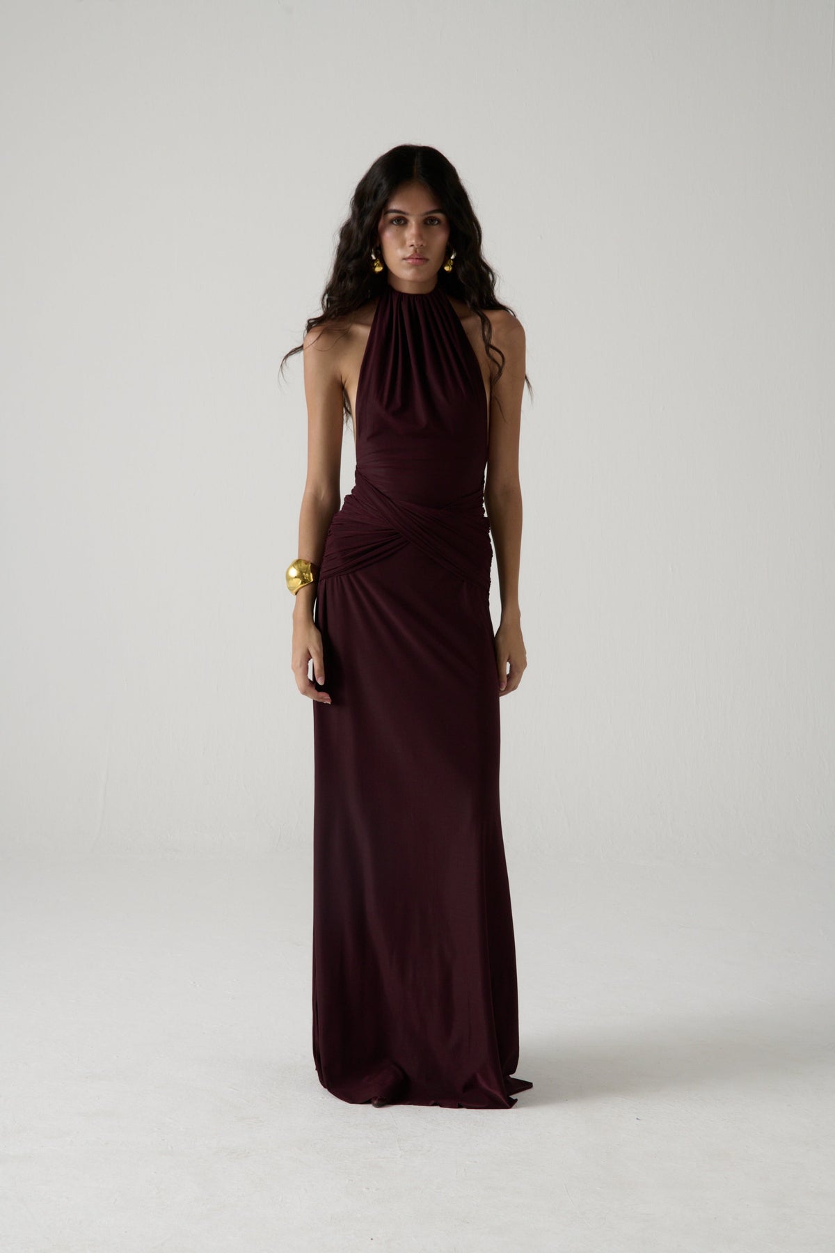 Vestido halter La Salsera en burdeos
