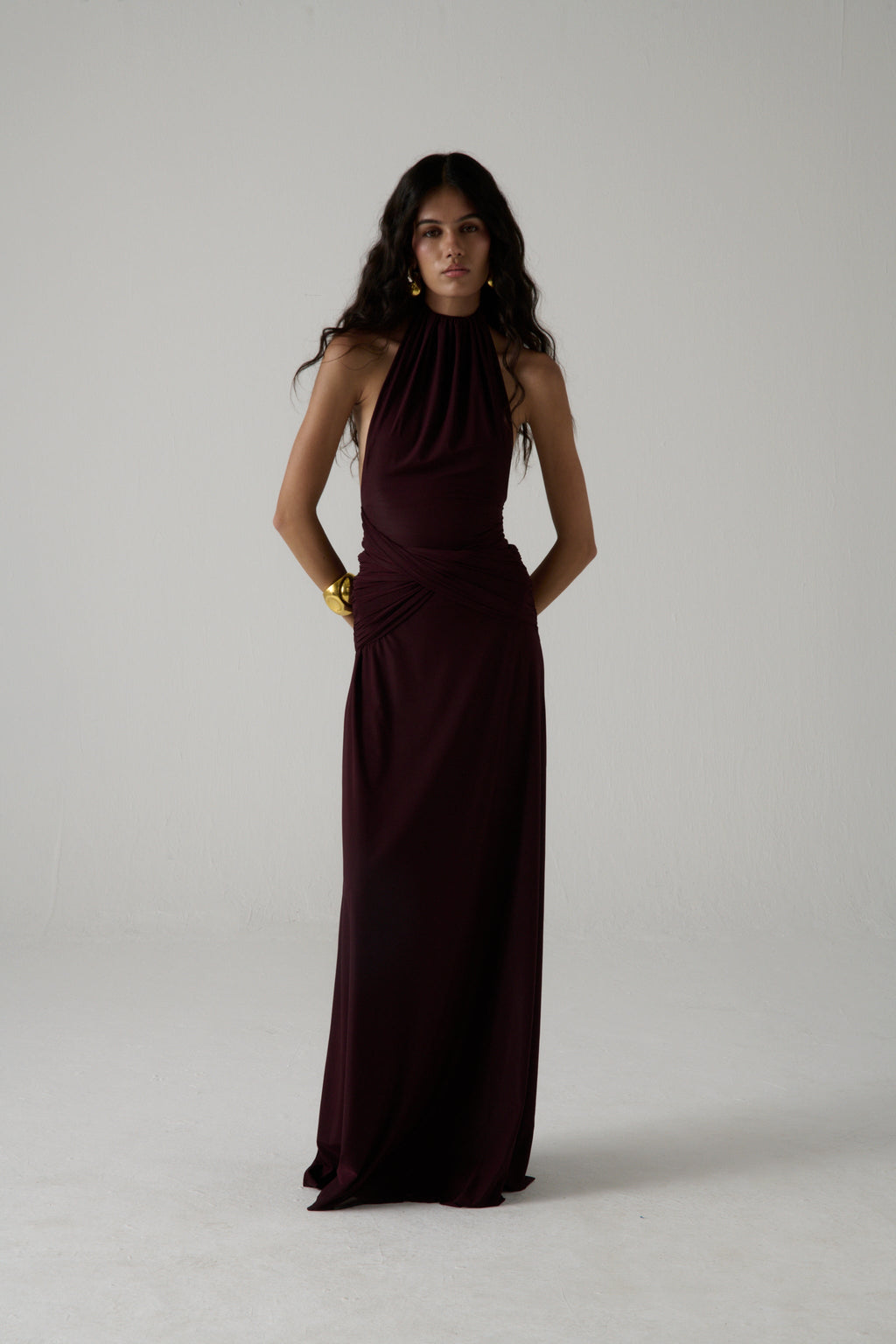 Vestido halter La Salsera en burdeos