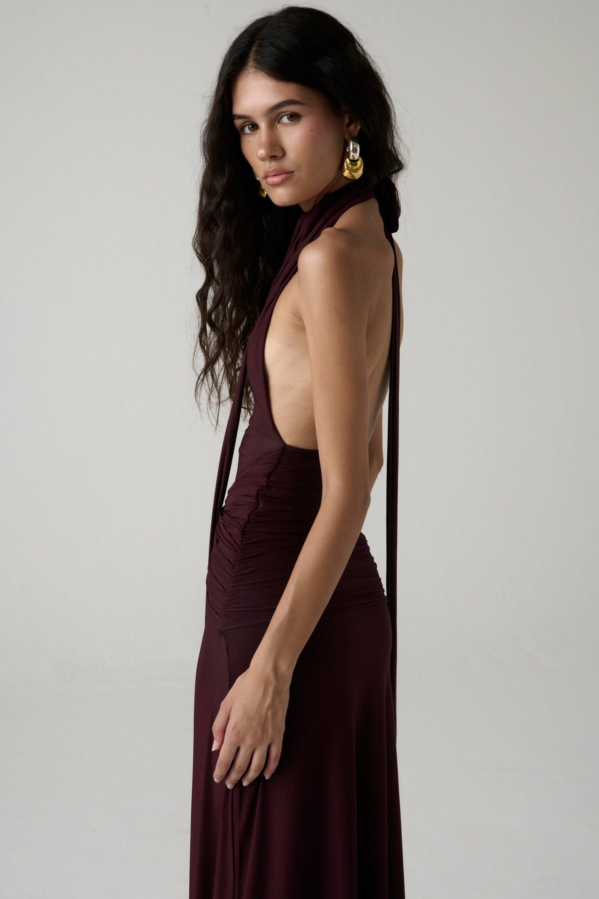 Vestido halter La Salsera en burdeos