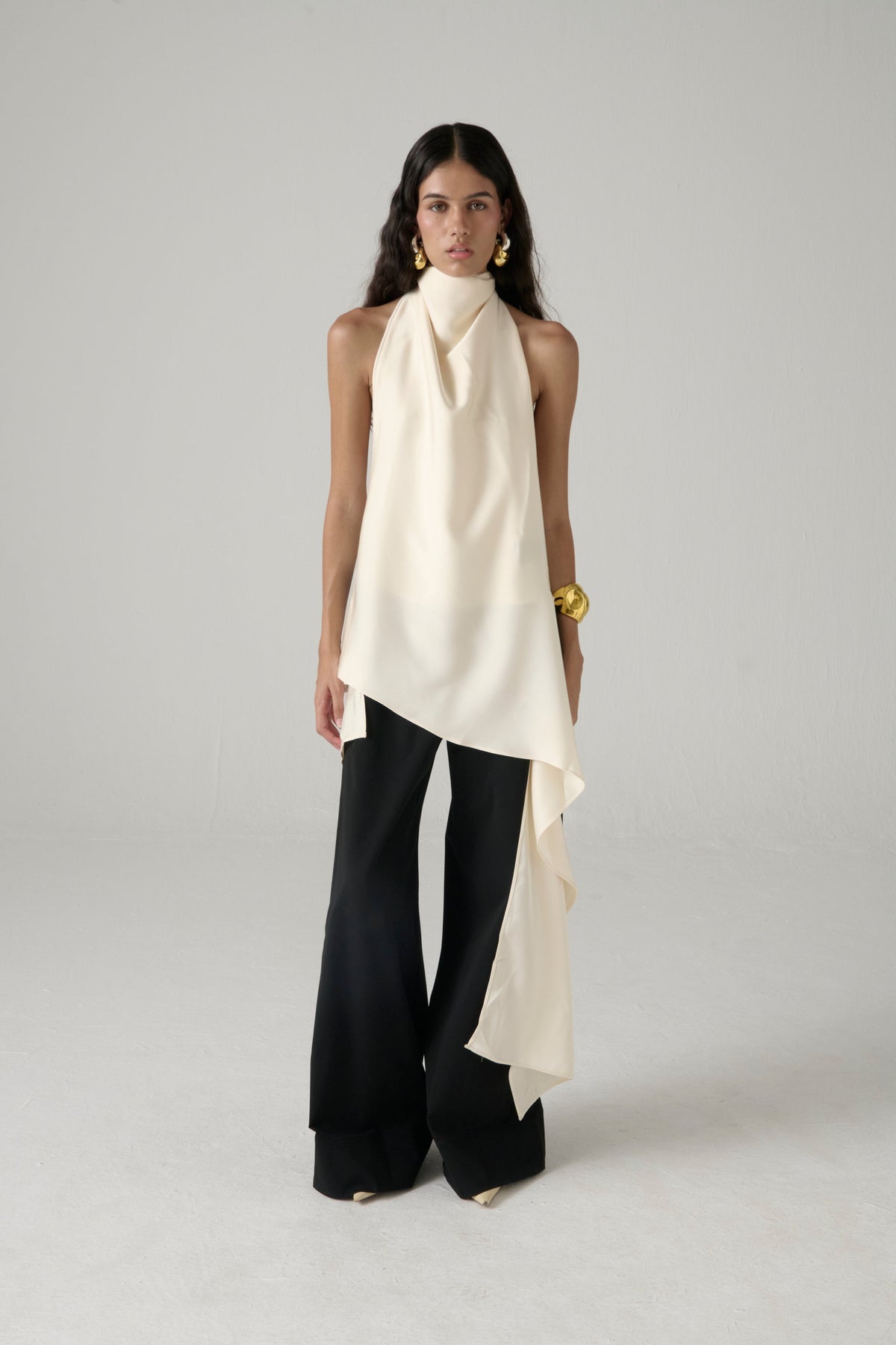 Blusa halter La Joyita en blanco roto
