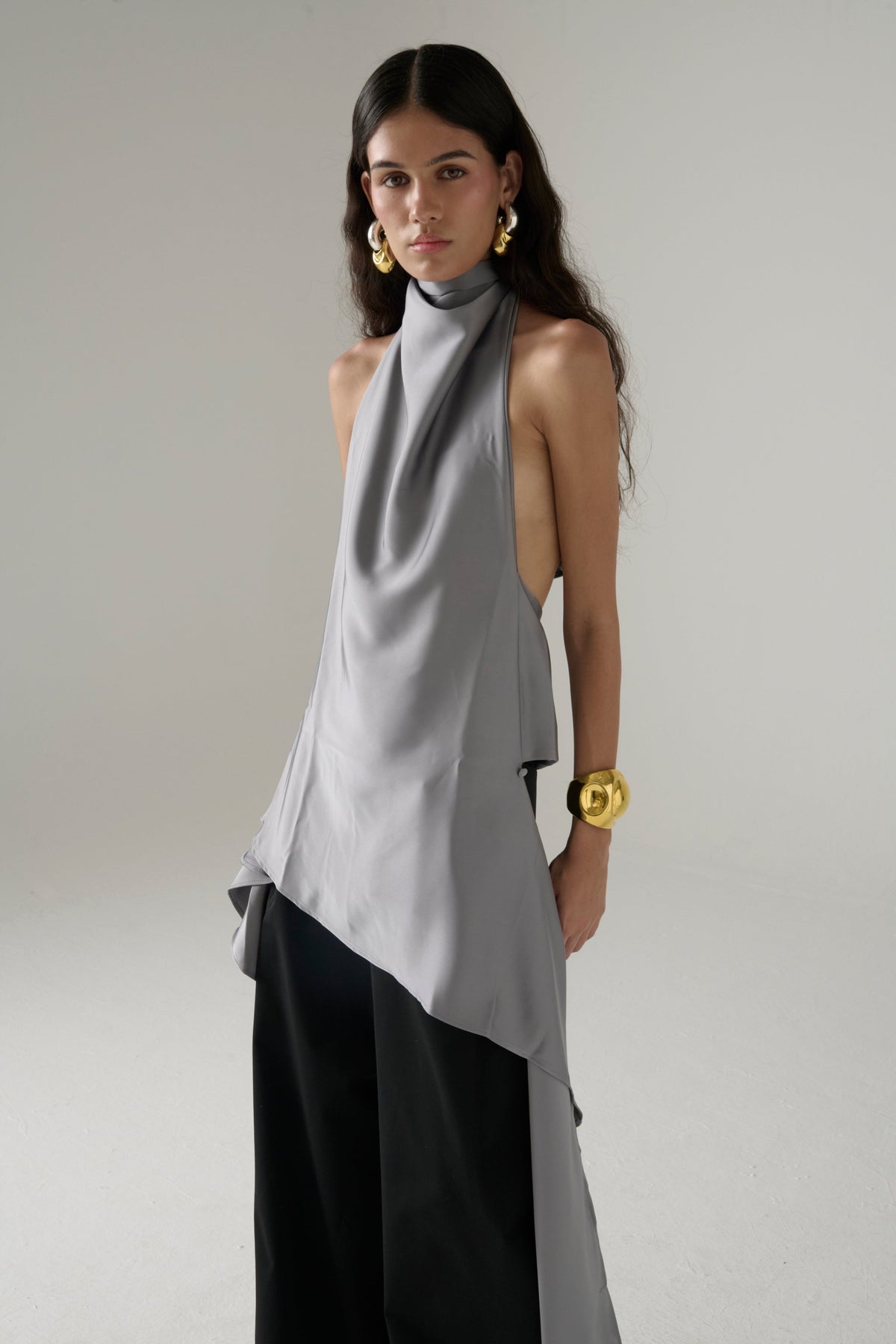 Blusa halter La Joyita en azul petróleo