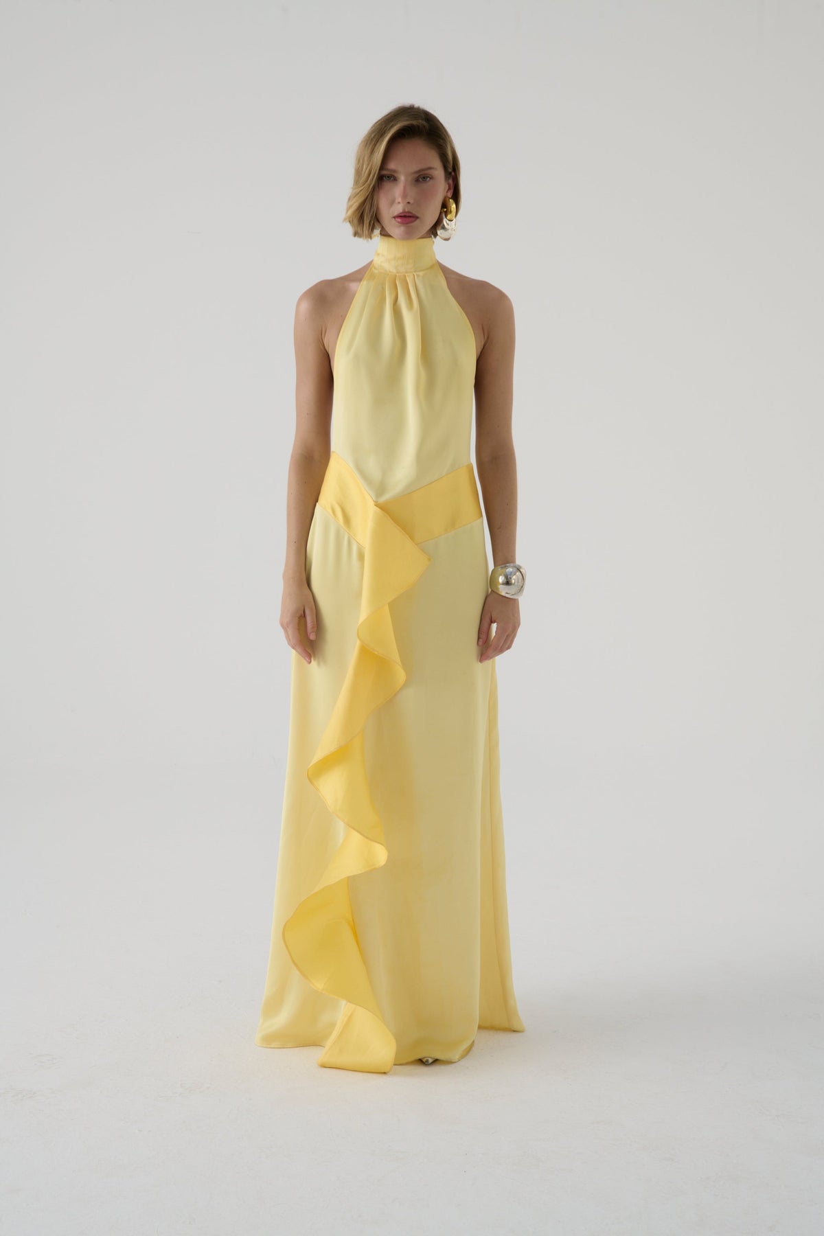 Vestido La Emperifollá en amarillo mantequilla