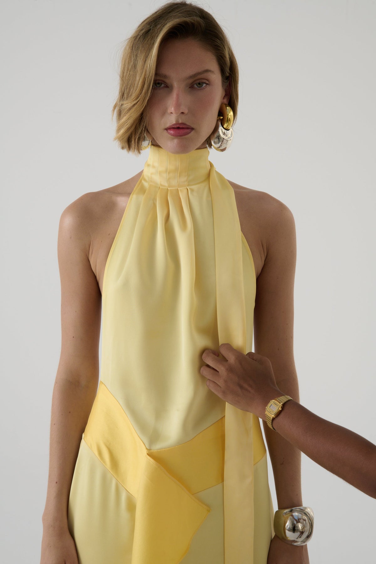 Vestido La Emperifollá en amarillo mantequilla