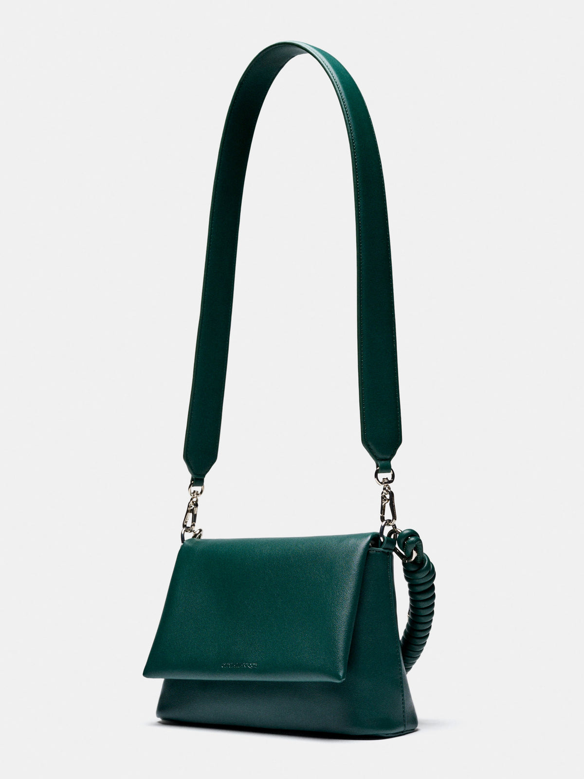 Bolso Olivia Verde de piel vegana con dos cadenas