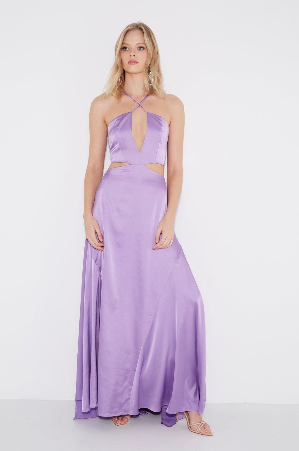 Vestido largo Zena lila con escote profundo y cut-out