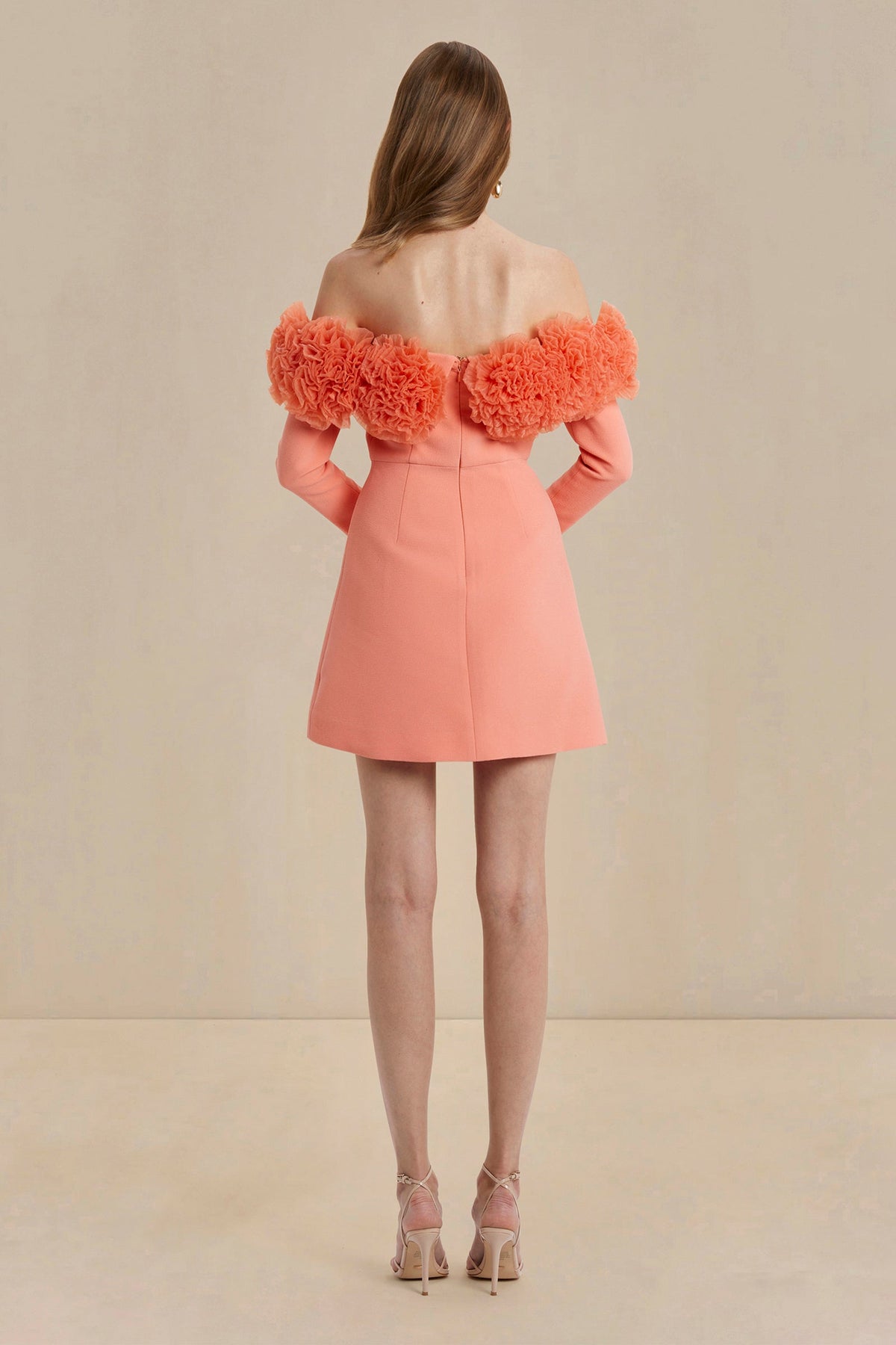 Vestido mini Rumi floral de tul con hombros descubiertos