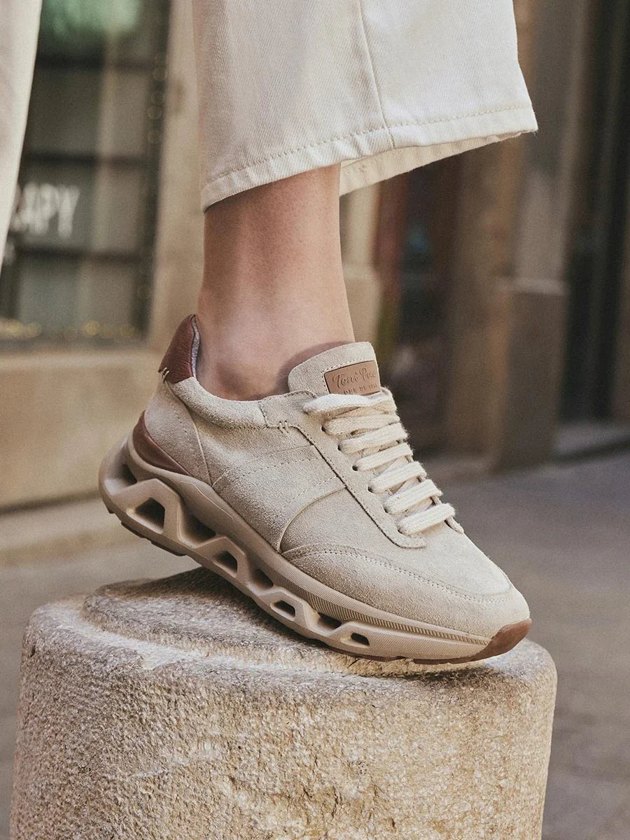 Zapatilla de serraje color piedra | ARAN