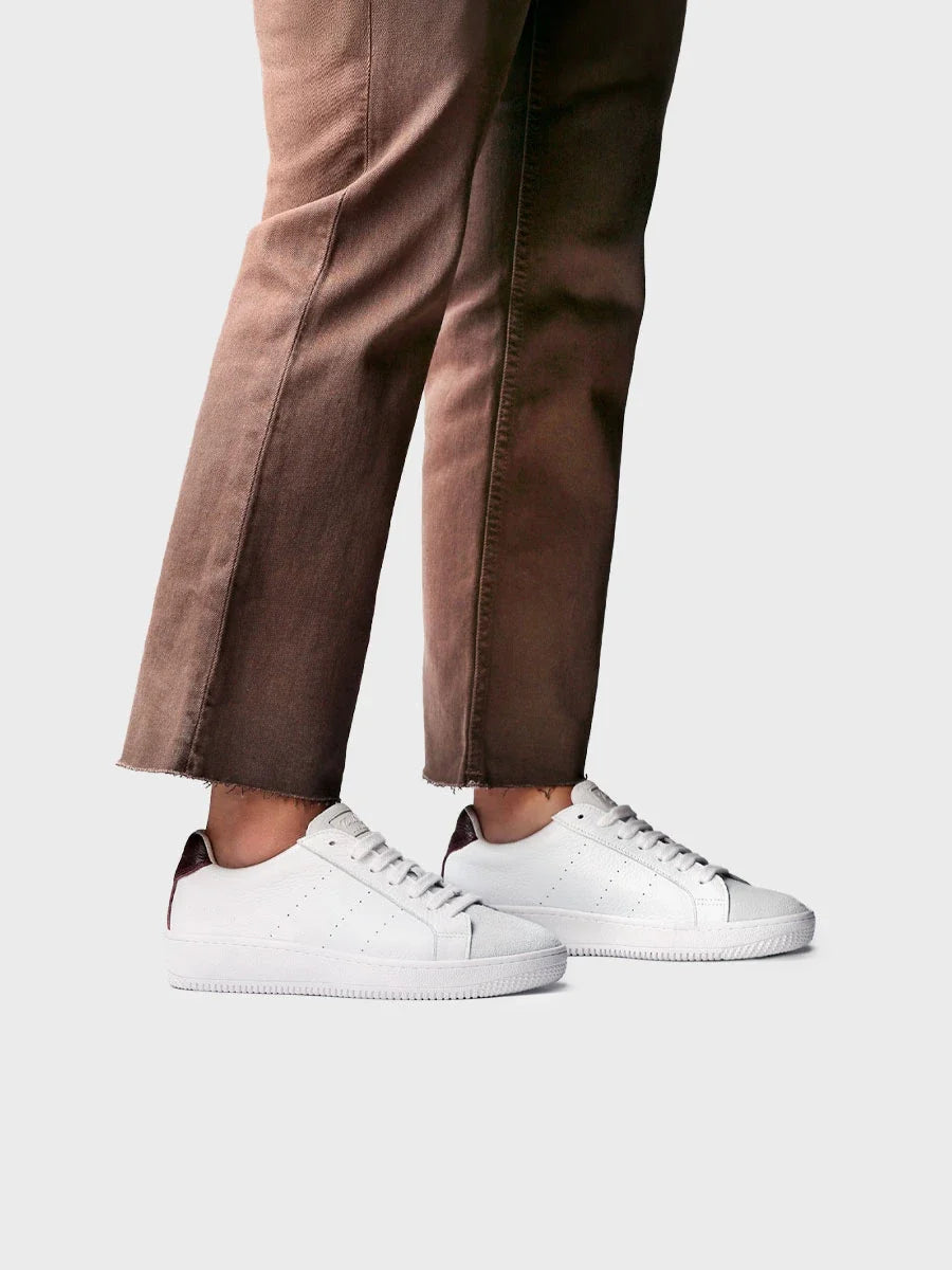 Zapatilla deportiva blanca de piel para mujer | AROA