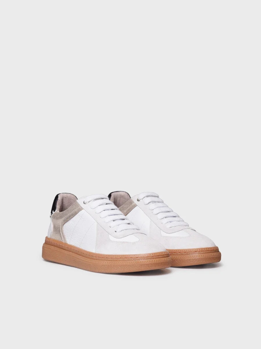 Zapatilla blanca de piel con cordones | AUREA