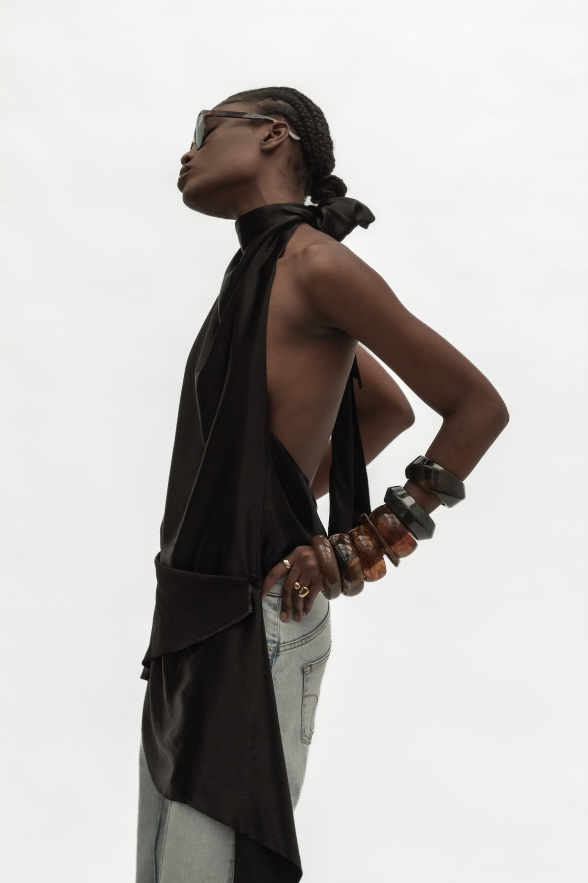 Blusa halter La Joyita en negro