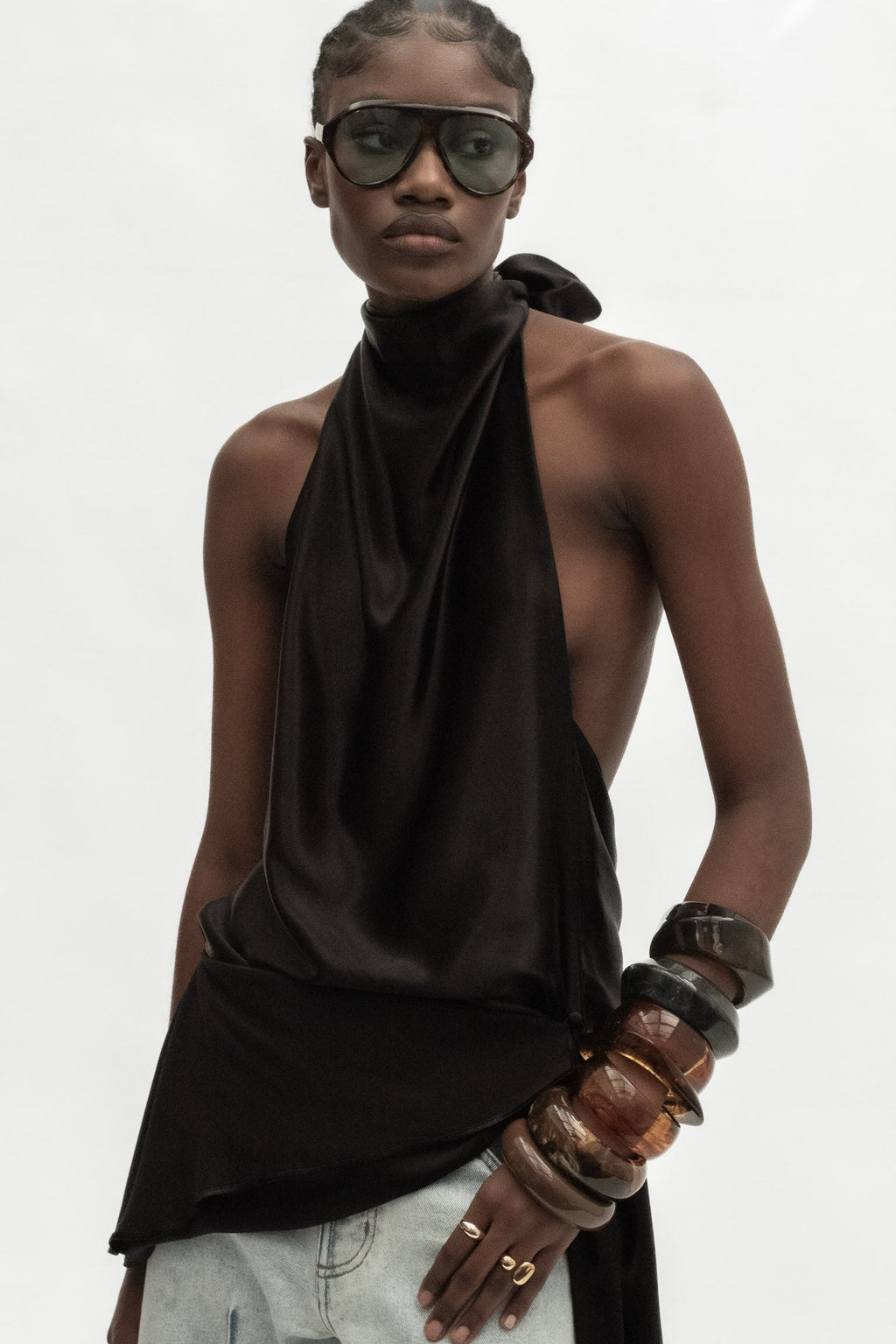 Blusa halter La Joyita en negro