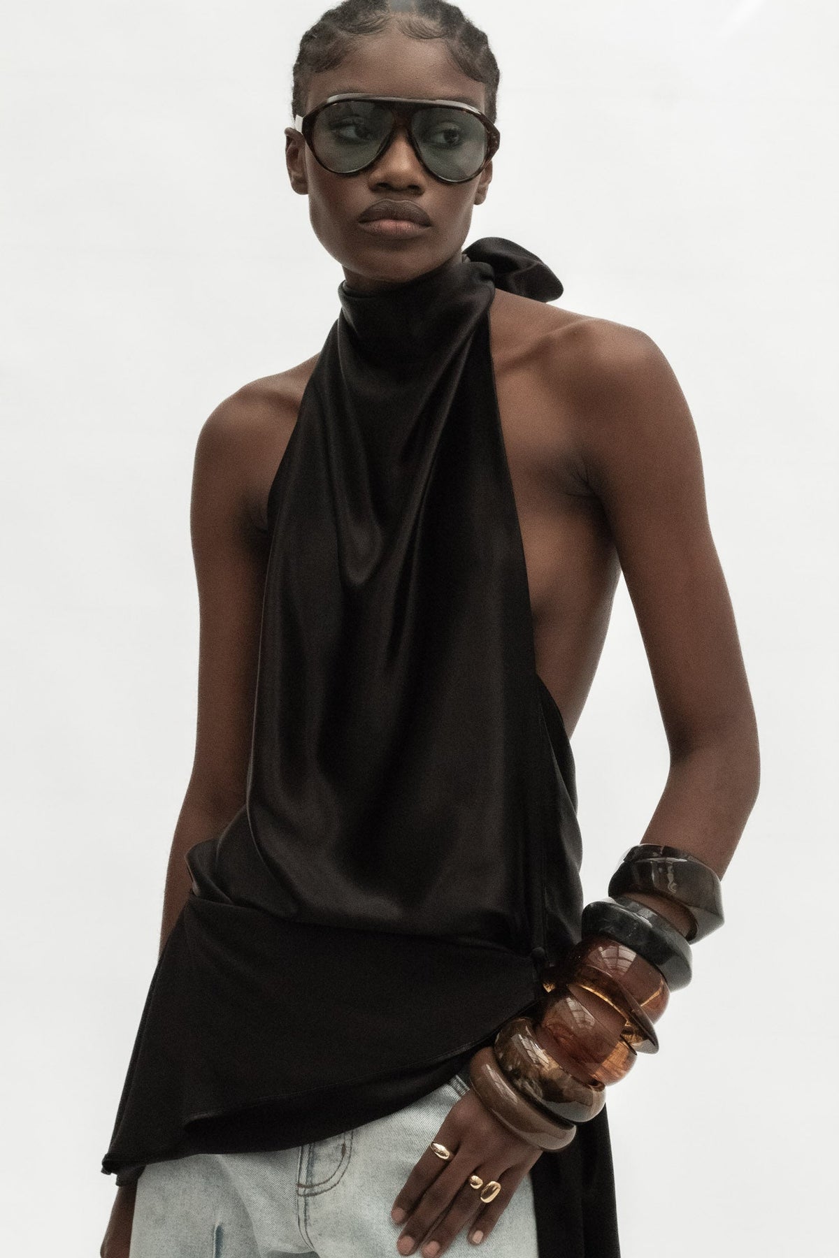 Blusa halter La Joyita en negro