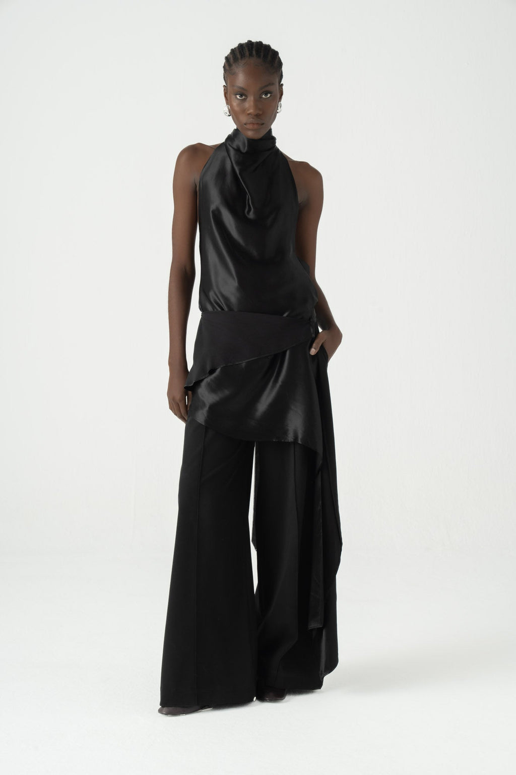 Blusa halter La Joyita en negro