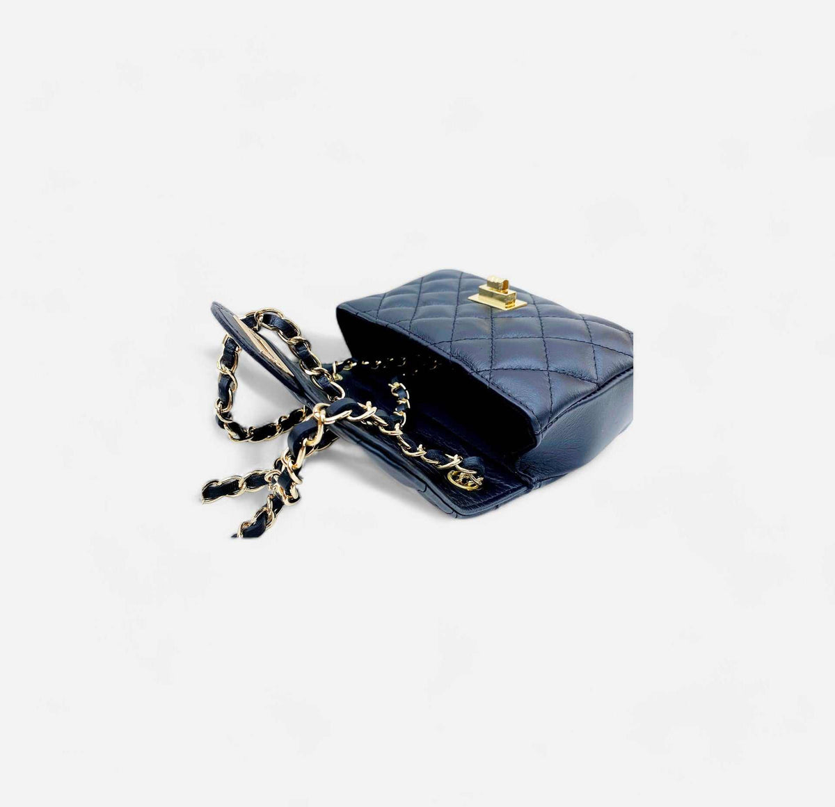 Bolso mini bandolera acolchado negro con cadena y piel