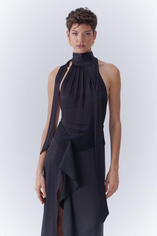 Vestido largo La Emperifollá de satén negro