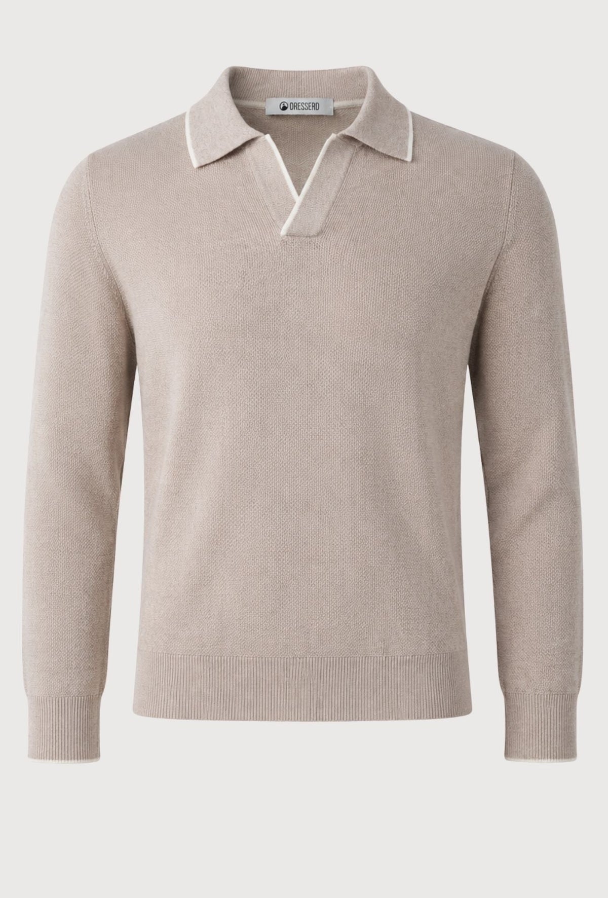 Polo de hombre Dresserd de manga larga en punto color arena con escote Derby