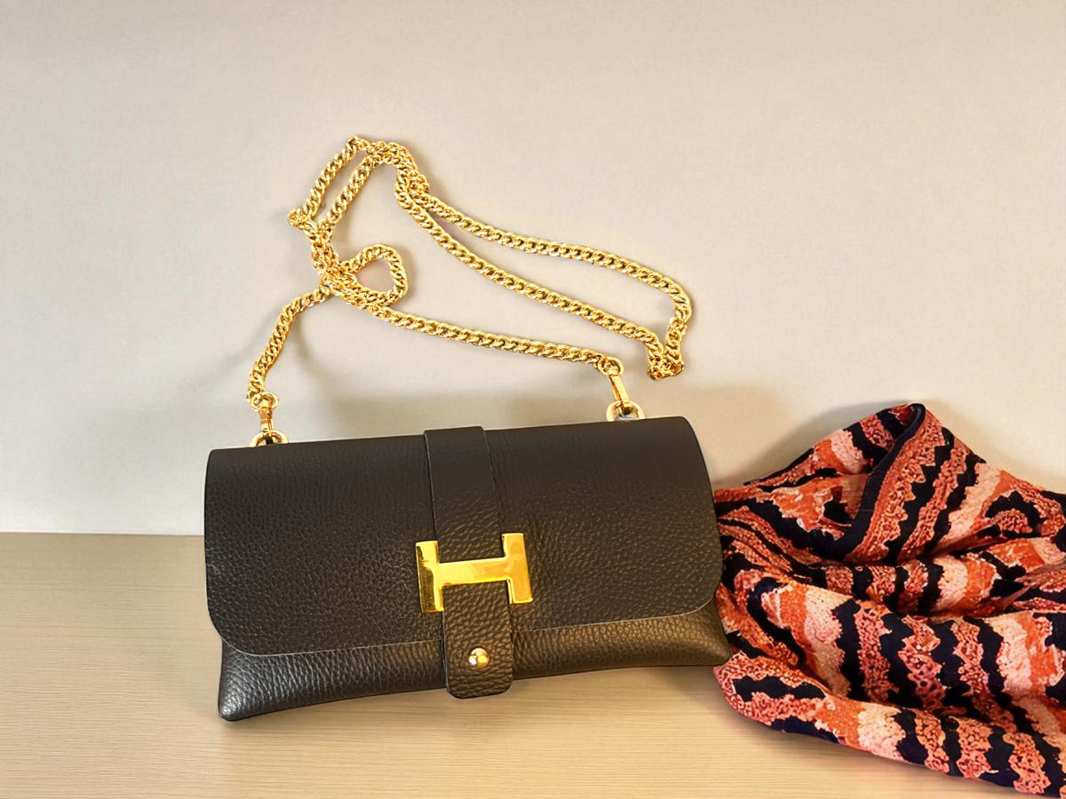 Bolso bandolera Nova metalizado con cadena dorada