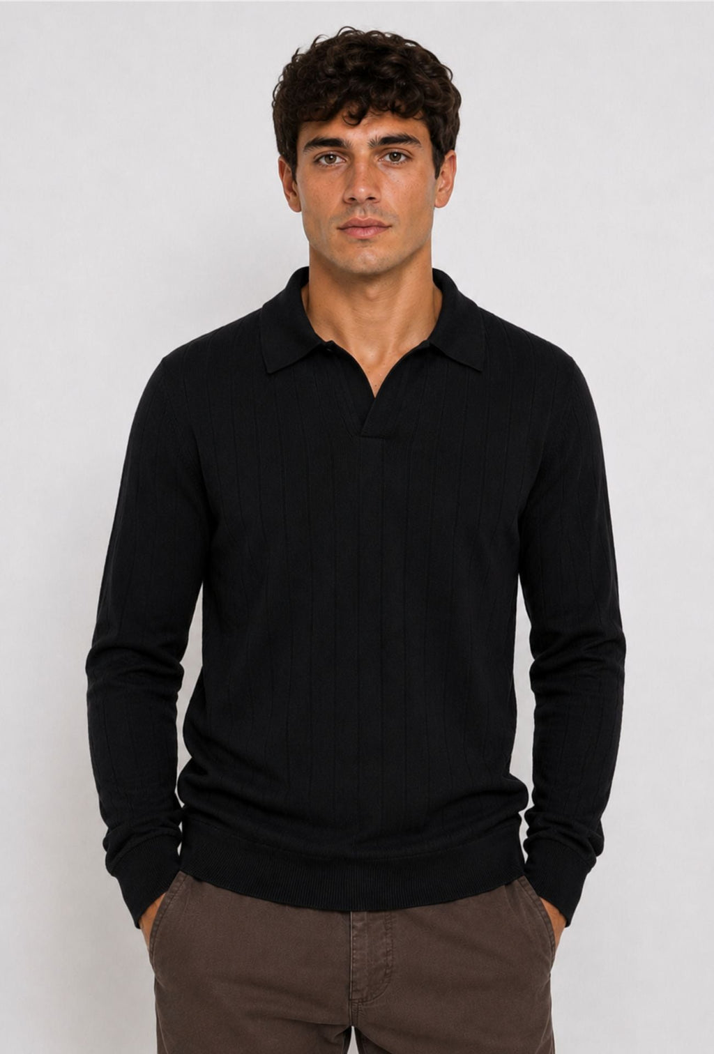Polo de hombre Dresserd negro en punto de canalé