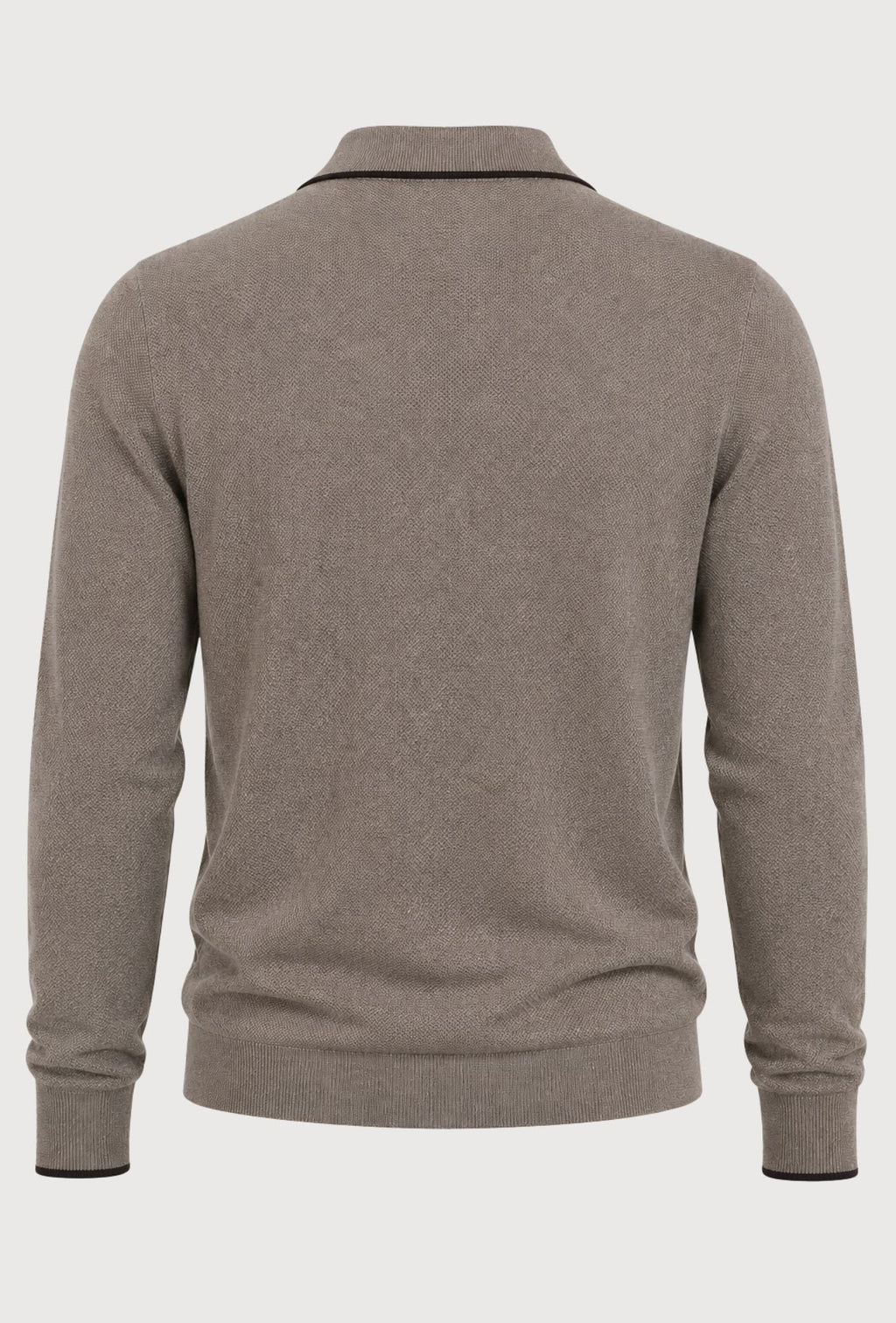 Polo de hombre Dresserd de punto color topo con cuello en contraste y escote Derby.