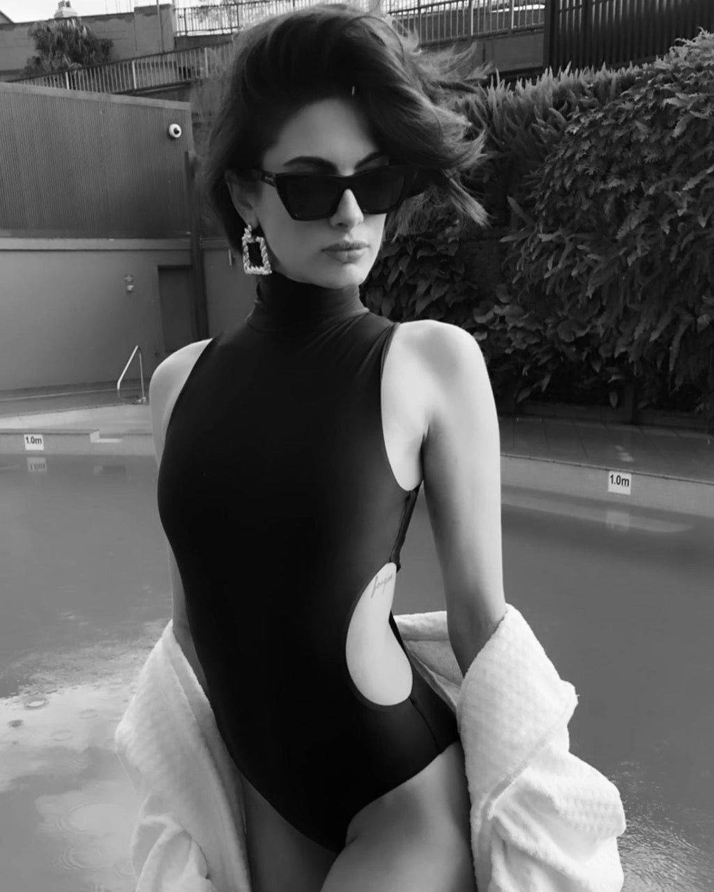 Bañador y body negro Sonya de cuello alto con cut-outs