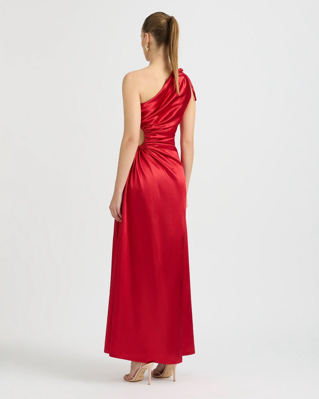 Vestido maxi Nour rojo escarlata de un hombro con cut-out