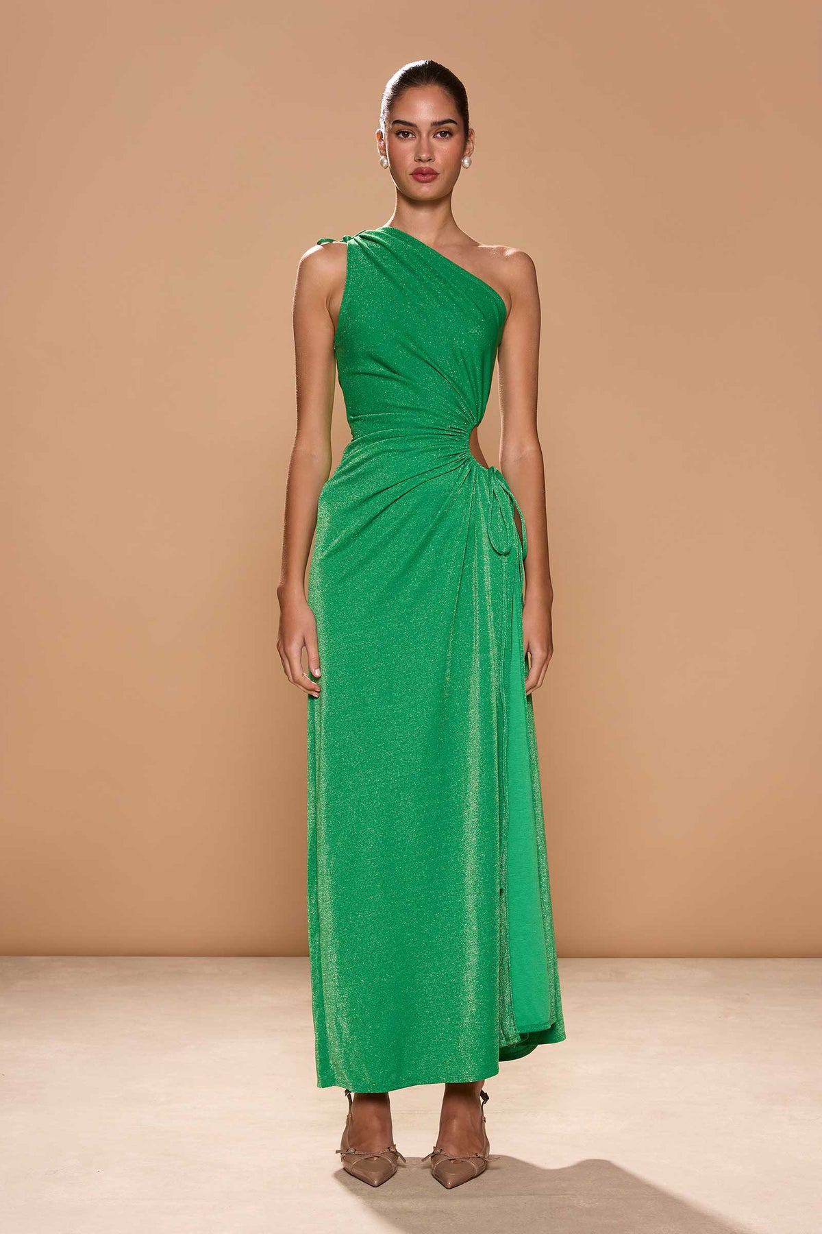 Vestido maxi Nour verde bosque con brillo plateado
