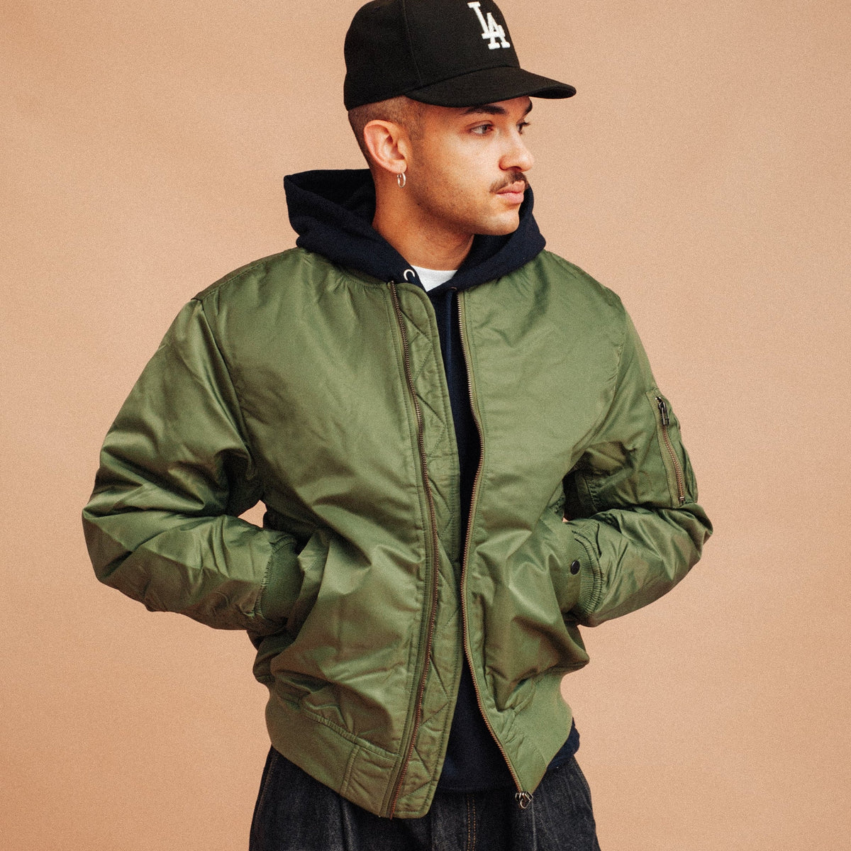 Chaqueta bomber MA-1 verde oliva