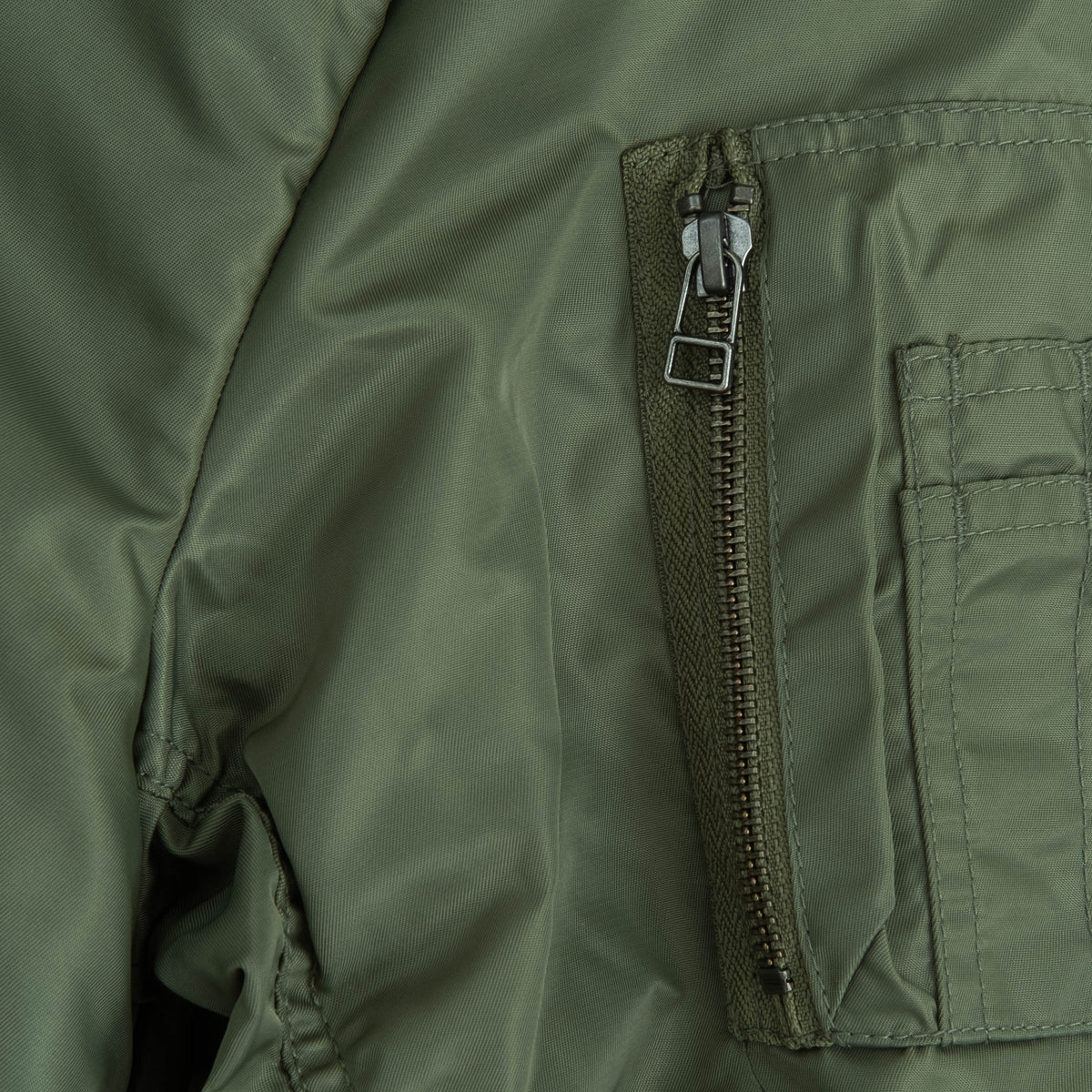 Chaqueta bomber MA-1 verde oliva