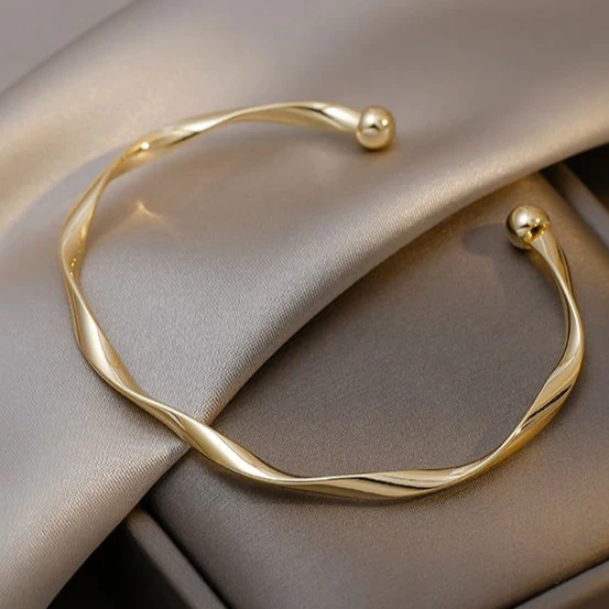 Ottavia | Pulsera dorada elegante