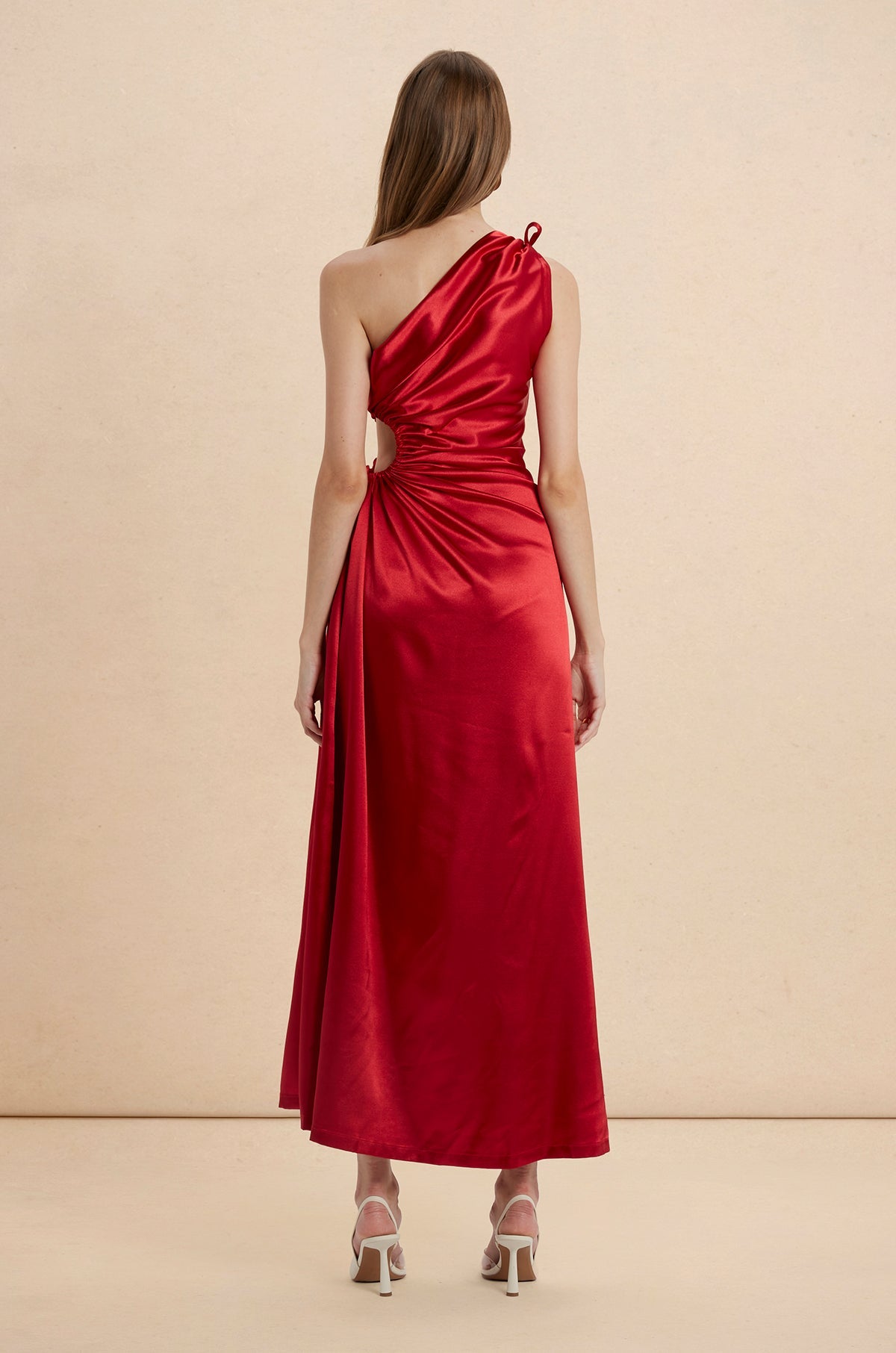 Vestido maxi Nour rojo escarlata de un hombro con cut-out