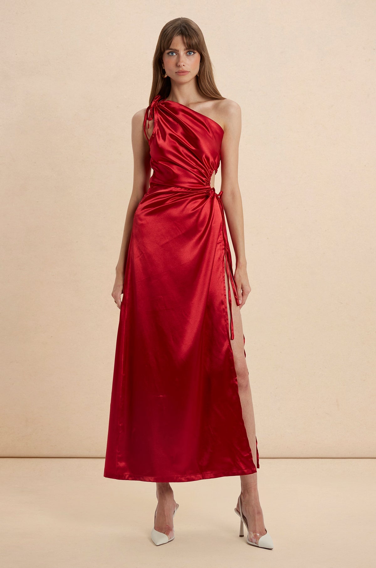 Vestido maxi Nour rojo escarlata de un hombro con cut-out