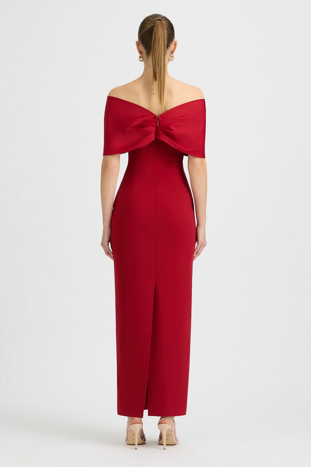 Vestido Belluno rojo Sorrento con lazo de hombros descubiertos